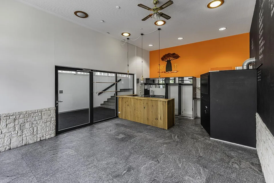 Befristet - Ladenfläche/Werkstatt an der Guyer-Zeller-Strasse 6 – Foto 2 von 3