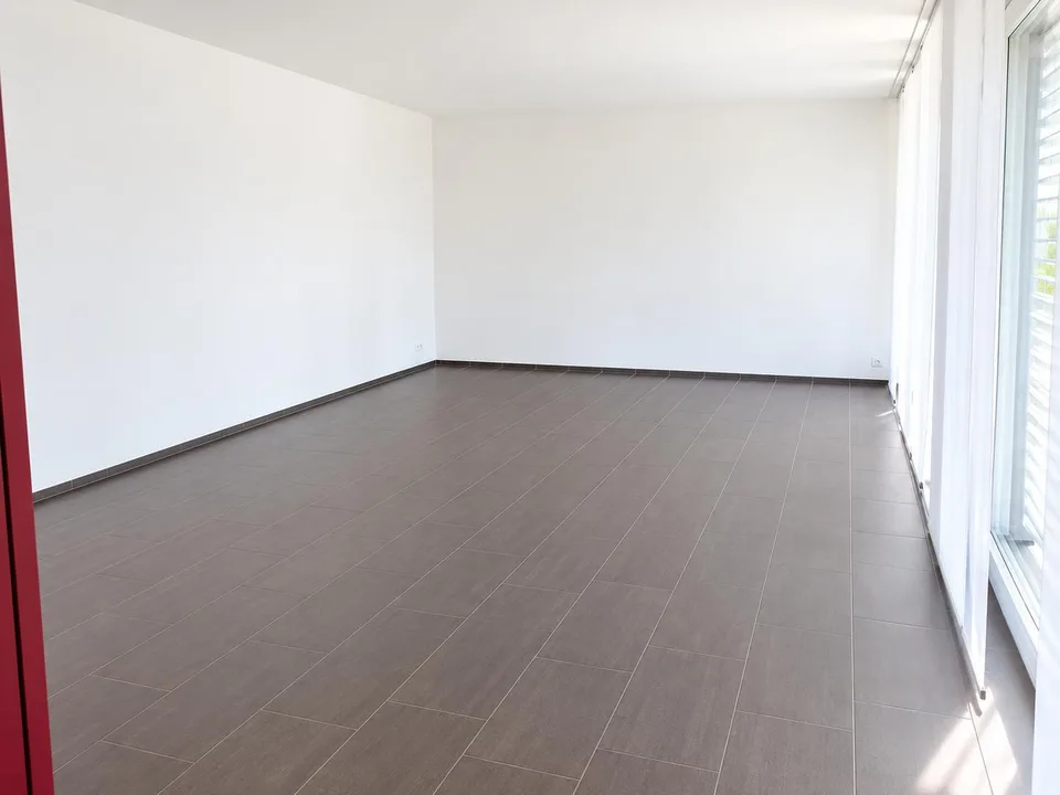 4.5 Zimmerwohnung in Nänikon – Foto 5 von 11