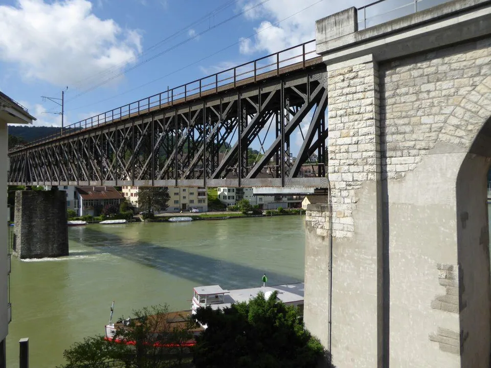 Am Rande der Altstadt mit Blick auf den Rhein – Foto 6 von 6