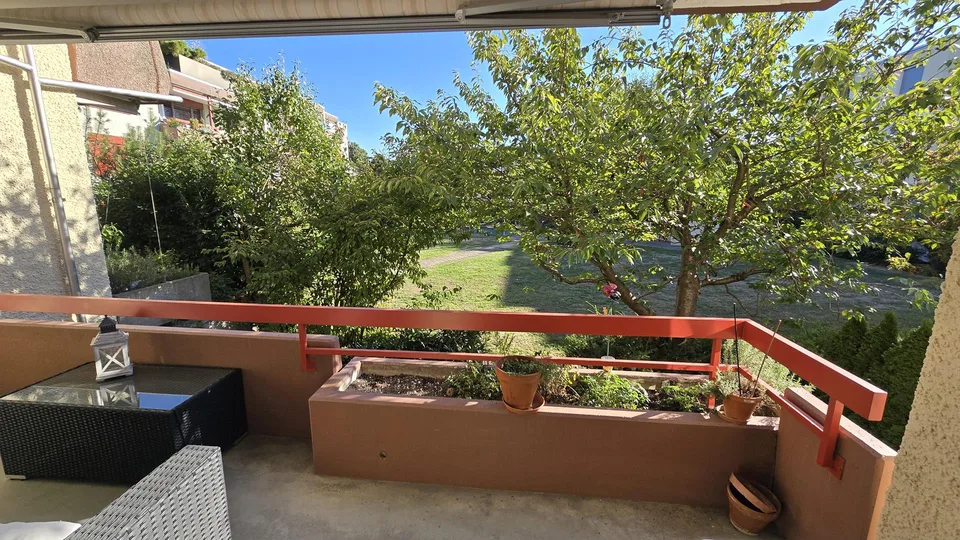Grosszügige 2.5 Zimmer-Wohnung mit Blick ins Grüne – foto 8 di 10
