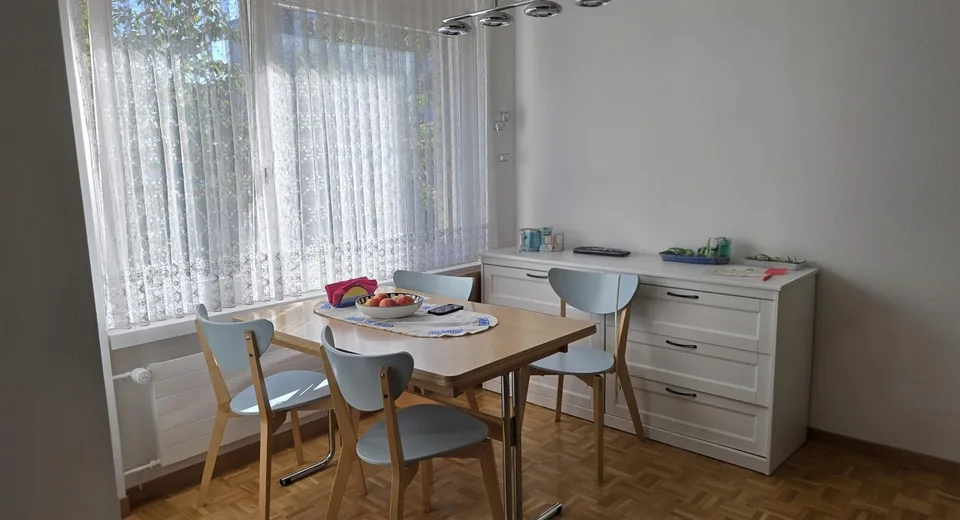 Grosszügige 2.5 Zimmer-Wohnung mit Blick ins Grüne – foto 3 di 10