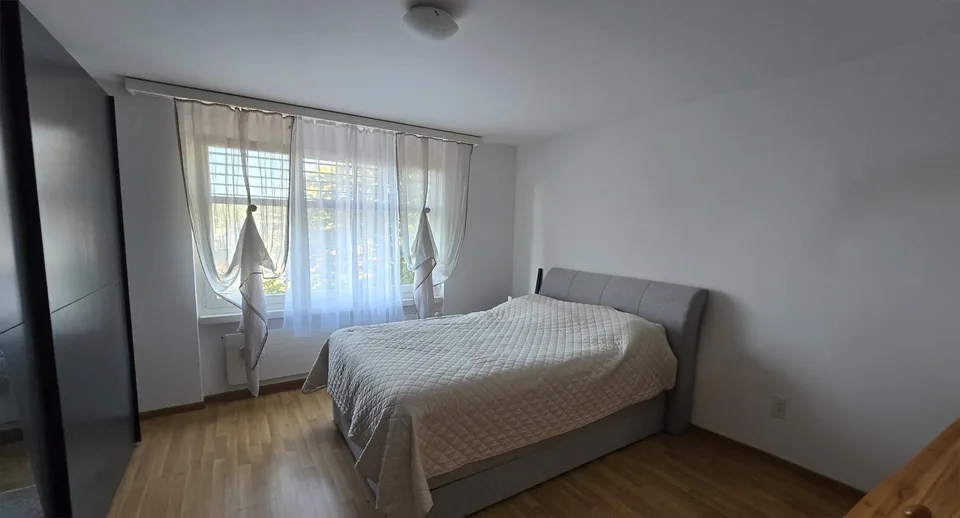 Grosszügige 2.5 Zimmer-Wohnung mit Blick ins Grüne – foto 5 di 10
