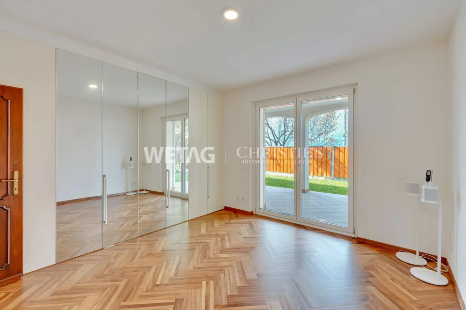 Elegante Villa zum Verkauf in Lugano-Vezia mit Innenpool & Grottino, 2022 vollständig renoviert ? Zweitwohnsitz möglich – Foto 8 von 13