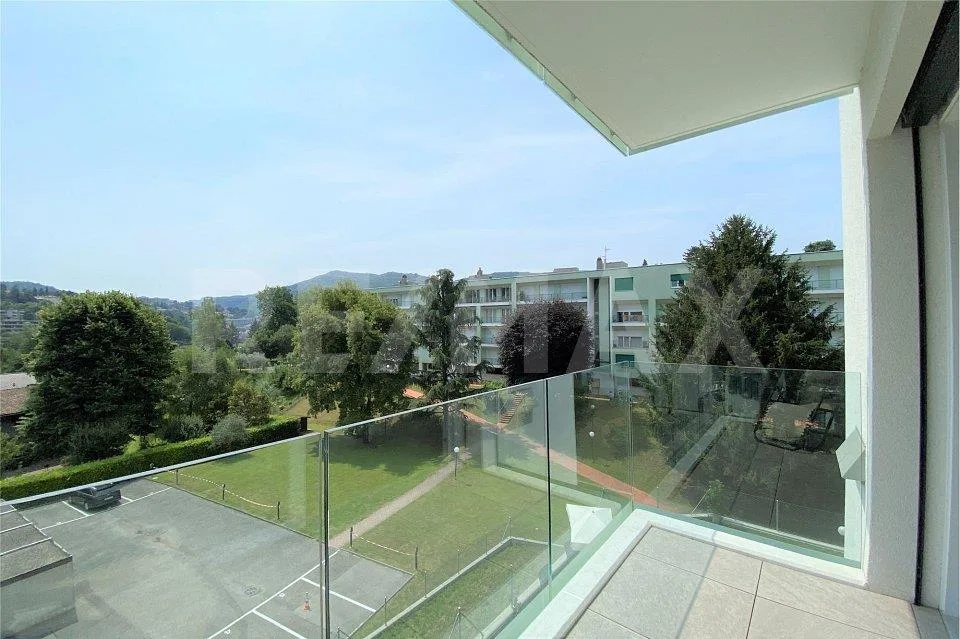 Modernes 2,5-Zimmer-Apartment mit Balkon und Panoramablick – Foto 7 von 11