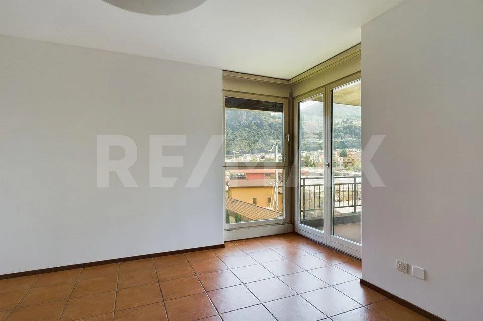 Helles 3,5-Zimmer-Wohnung mit Balkon und Parkplatz – Foto 10 von 11