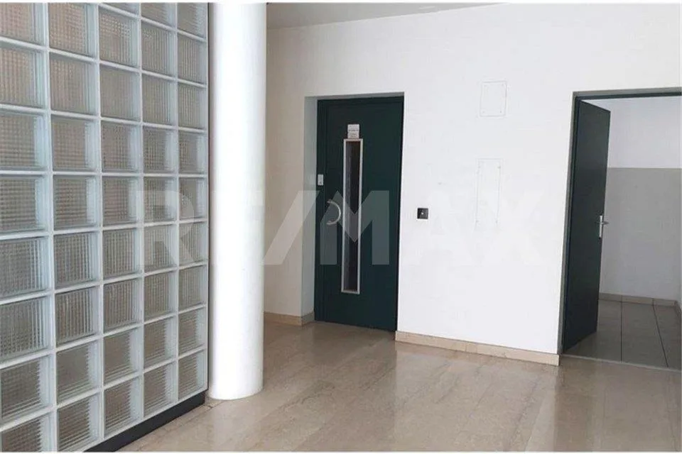 Helles und renoviertes 2,5-Zimmer-Wohnung mit Terrasse – Foto 9 von 11