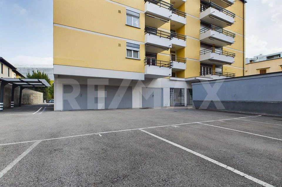 Helles und renoviertes 2,5-Zimmer-Wohnung mit Terrasse – Foto 8 von 11