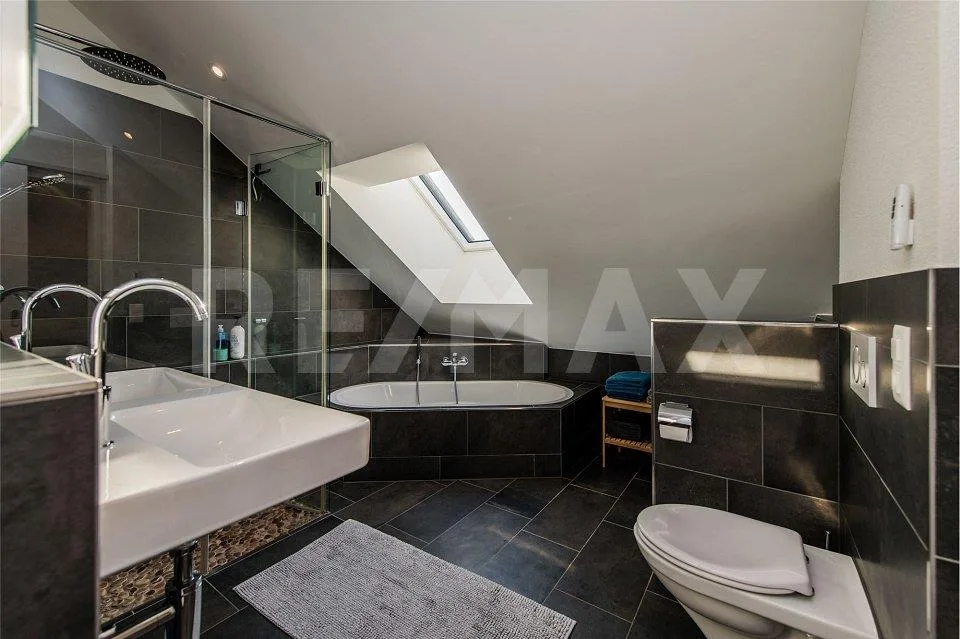 Detached 5½-room house within walking distance to the S-Bahn station – photo 8 of 12