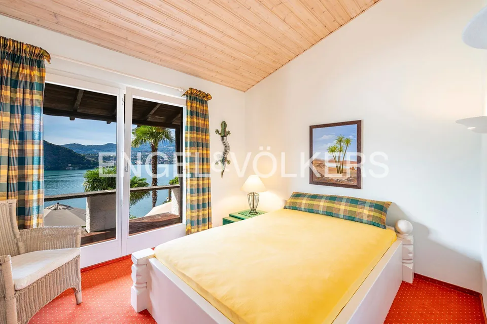 Casa panoramica con vista lago e barca a Caprino – foto 8 di 13
