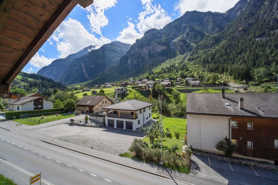 Charmante Dachwohnung im Herzen von Sankt Niklaus – Foto 7 von 9