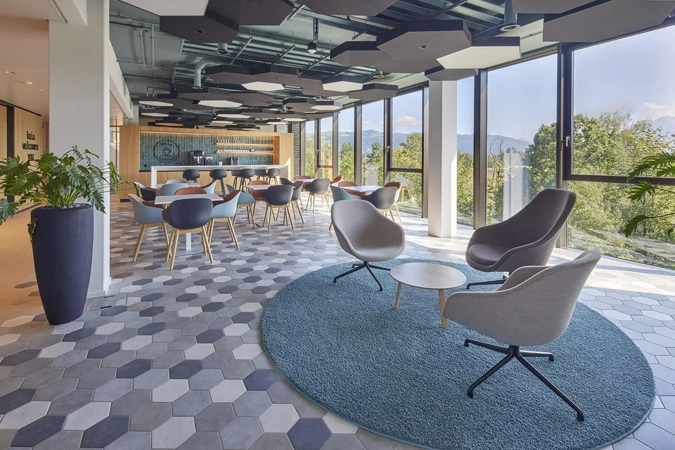 6 möbelierte Arbeitsplätze. Ein Büro. Viele Möglichkeiten. - Sie ko... – photo 2 sur 12