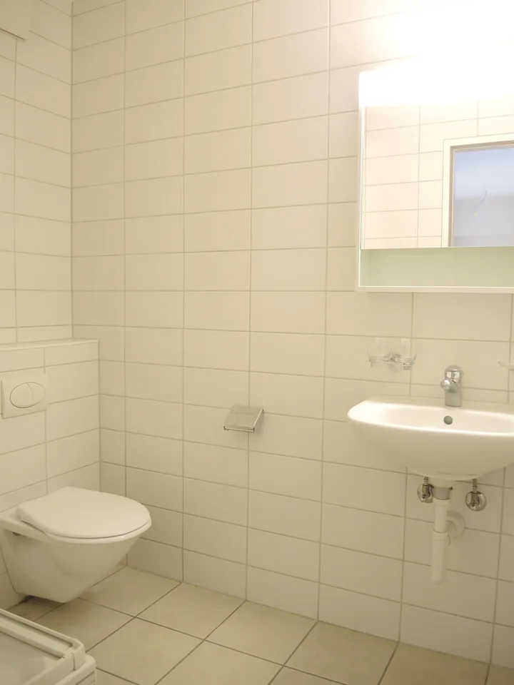 Nachmieter gesucht 4 ZW mit 2 Balkonen, 2 Badezimmern u. Lift – foto 6 di 8