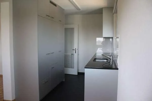 Grosszügige Wohnung im beliebten Niklausen-Quatier – Foto 2 von 6