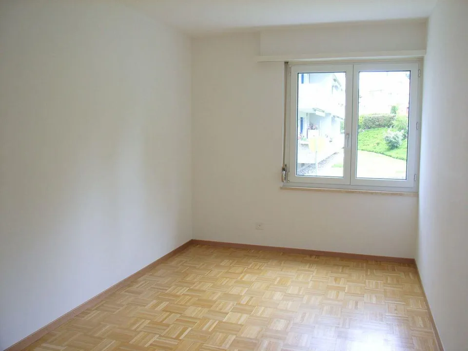Schöne 4.5 Zimmerwohnung, ruhig gelegen – photo 5 of 13
