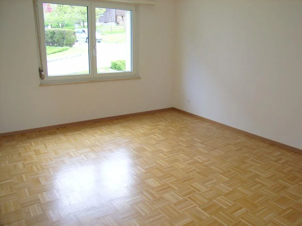 Schöne 4.5 Zimmerwohnung, ruhig gelegen – photo 4 of 13