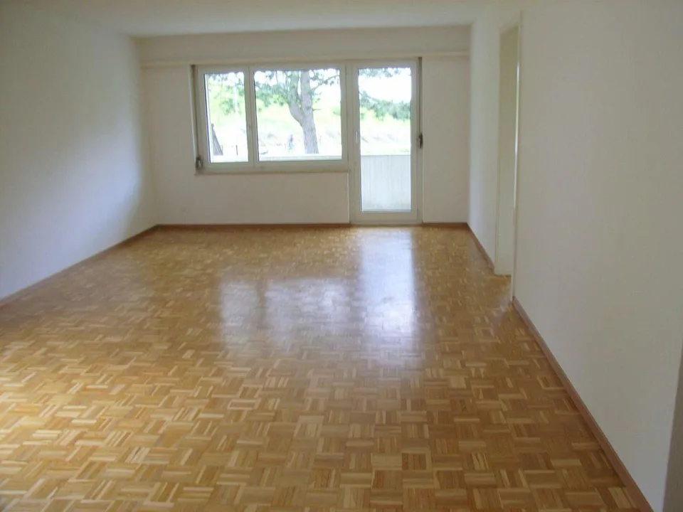 Schöne 4.5 Zimmerwohnung, ruhig gelegen – photo 3 of 13