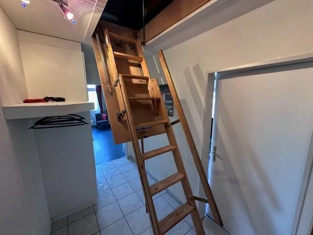 3 1/2-Zimmer-Dachwohnung mit Hobbyraum, Keller, Garage und Garten – Foto 14 von 16
