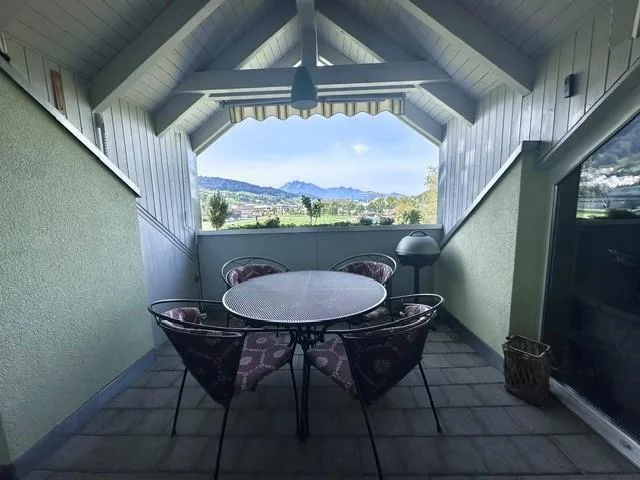 3 1/2-Zimmer-Dachwohnung mit Hobbyraum, Keller, Garage und Garten – Foto 8 von 16