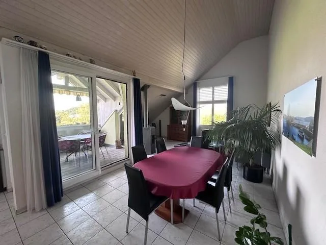 3 1/2-Zimmer-Dachwohnung mit Hobbyraum, Keller, Garage und Garten – Foto 7 von 16
