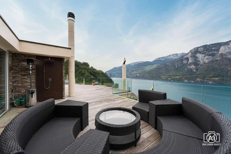 Attika-Terrassenwohnung mit Panorama-Seesicht – Foto 3 von 13