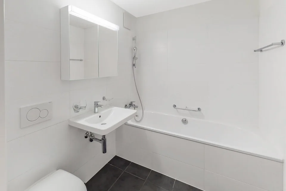 Residenza Laville: moderno, grandi vetrate e terrazzo coperto – foto 10 di 11