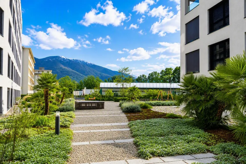 Residenza Laville: moderno, grandi vetrate e terrazzo coperto – foto 11 di 11