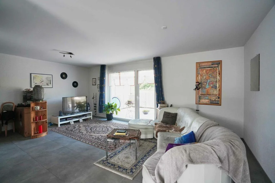 Moderne, lichtdurchflutete 3.5-Zi. Attikawohnung mit grosser Terrasse – photo 4 sur 10
