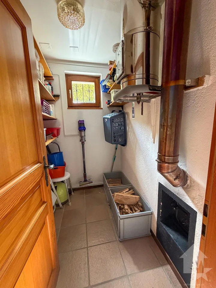 Belle maison de 3 appartements avec garage, mazot et carnotzet ! – photo 15 sur 43
