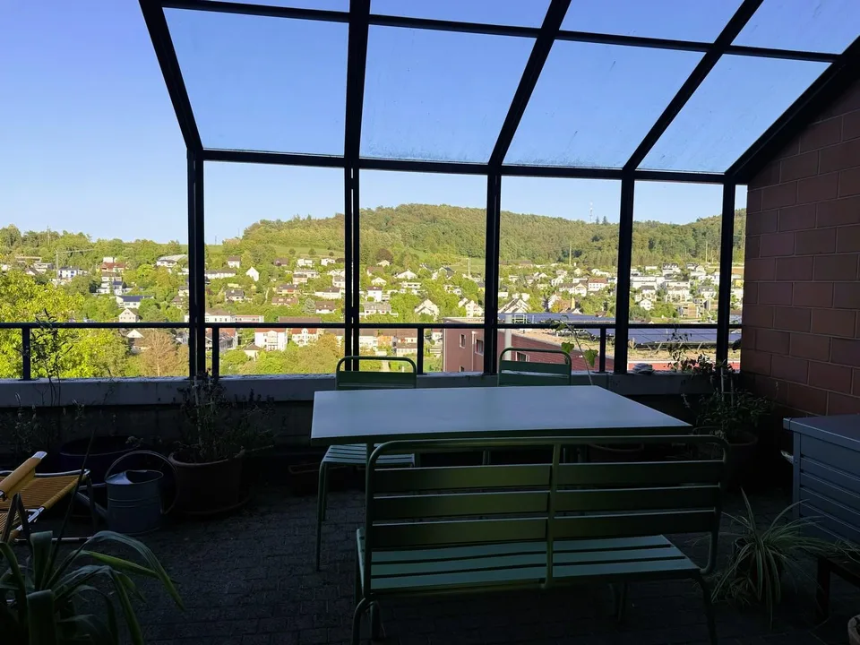 Dachwohnung mit grosser Terrasse und wunderbarer Aussicht – foto 8 di 13