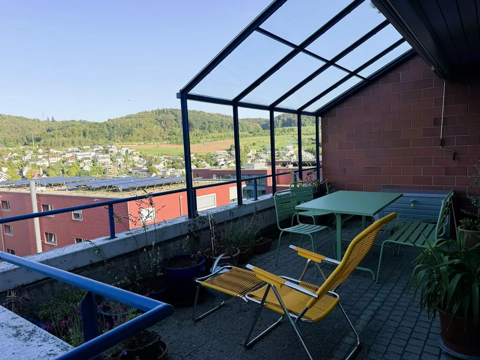 Dachwohnung mit grosser Terrasse und wunderbarer Aussicht – foto 7 di 13
