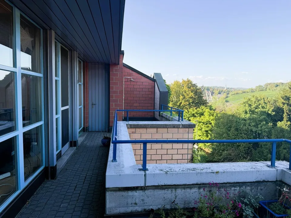 Dachwohnung mit grosser Terrasse und wunderbarer Aussicht – foto 9 di 13