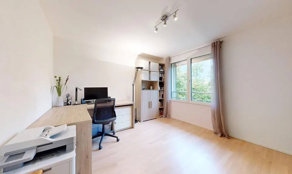 Appartamento di 3.5 locali con vista aperta a Gollion – foto 7 di 11