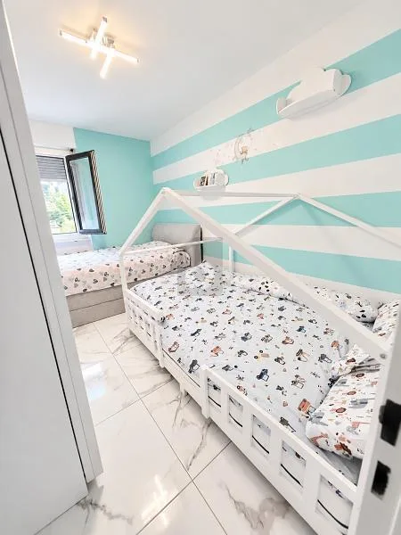Renoviert in zentraler und komfortabler Lage – Foto 4 von 5