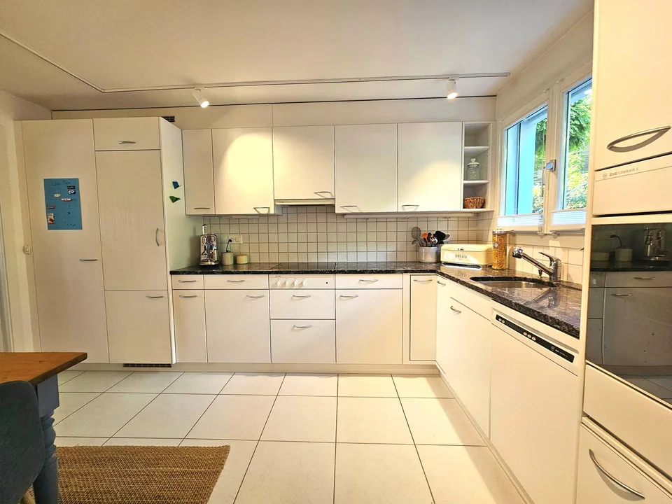 Maison en rangée de 5,5 pièces avec deux terrasses à Neuenegg à vendre – photo 6 sur 13