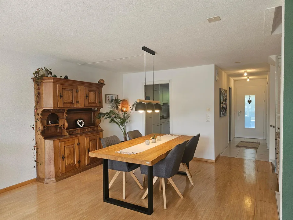 Maison en rangée de 5,5 pièces avec deux terrasses à Neuenegg à vendre – photo 4 sur 13