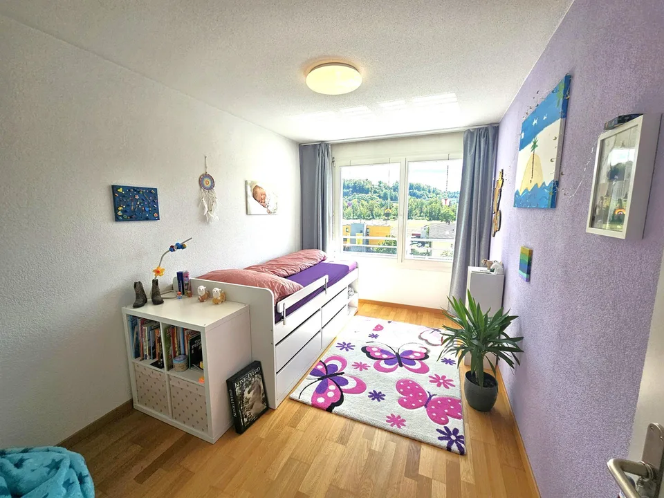 Maison en rangée de 5,5 pièces avec deux terrasses à Neuenegg à vendre – photo 11 sur 13