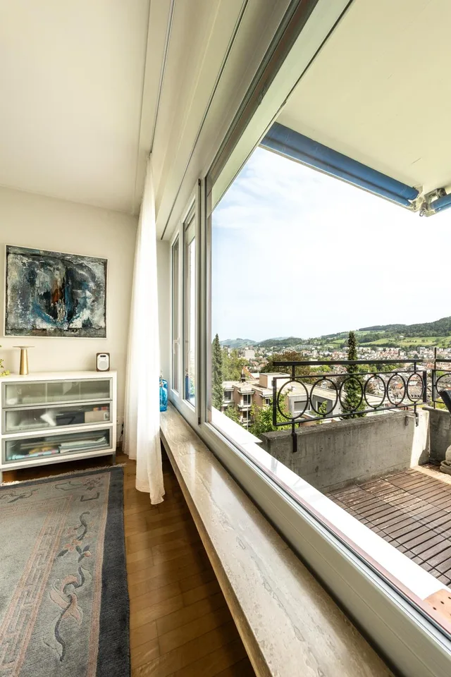 WOHNEN MIT WEITBLICK – 4-ZIMMER-WOHNUNG AM ROSENBERG – photo 4 of 29