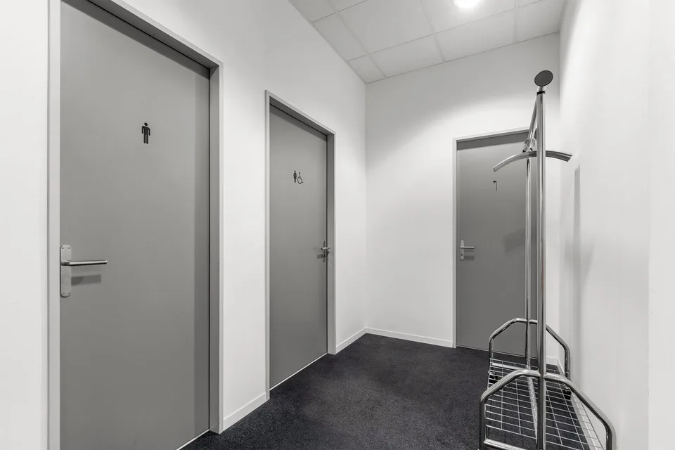 Ufficio o spazio commerciale nel cuore di Pfäffikon SZ – foto 9 di 10