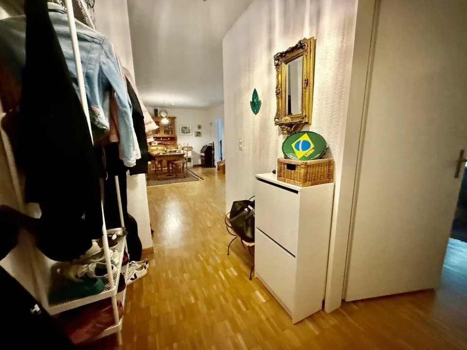 Appartement de 3,5 pièces situé au centre d'Albisrieden avec un espace de jardin privé – photo 6 sur 11