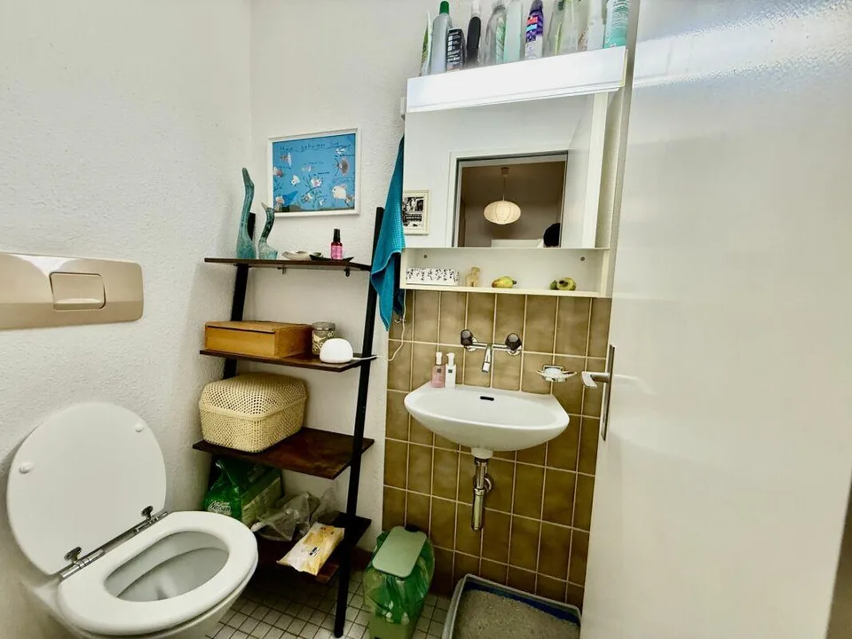 Appartement de 3,5 pièces situé au centre d'Albisrieden avec un espace de jardin privé – photo 9 sur 11