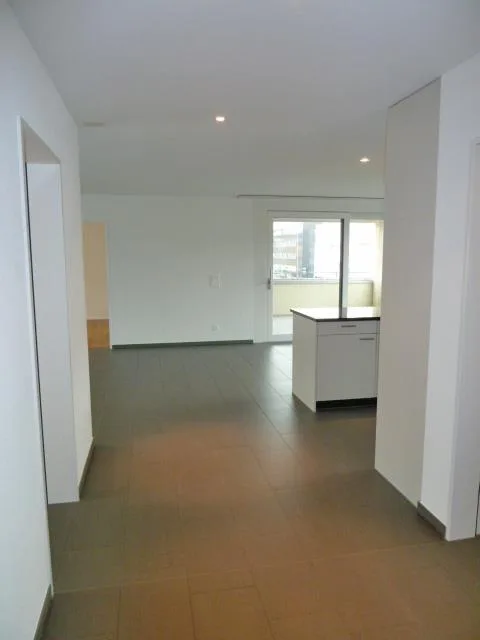 Modernes, zentrales Wohnen mit grosser Loggia (23m²) – Foto 5 von 10