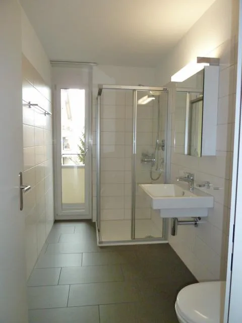 Modernes, zentrales Wohnen mit grosser Loggia (23m²) – Foto 8 von 10