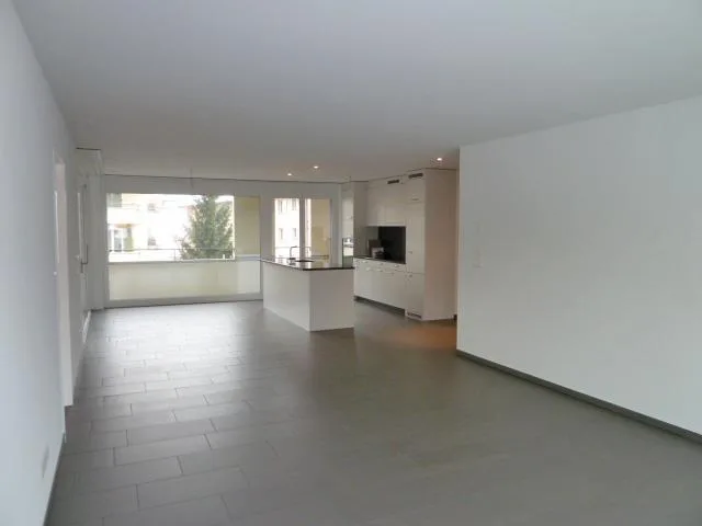 Modernes, zentrales Wohnen mit grosser Loggia (23m²) – Foto 3 von 10