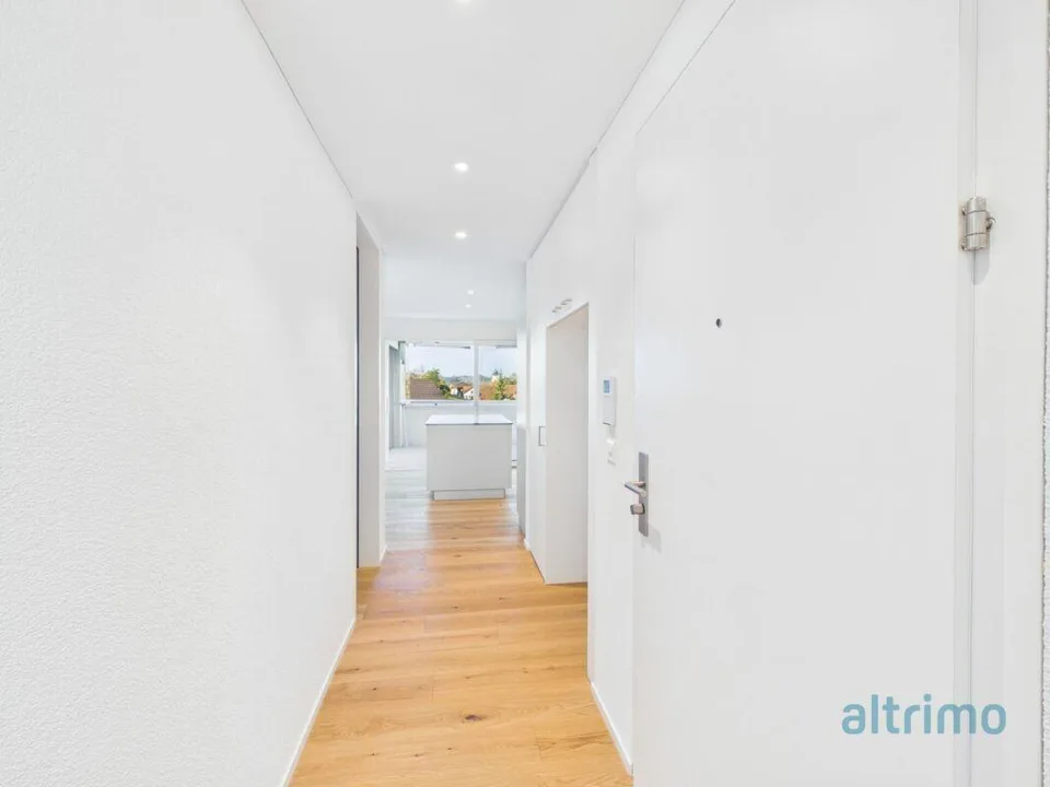 Erstbezug: hochwertige 3.5-Zimmer-Wohnung mit herrlicher Aussicht – photo 4 sur 13