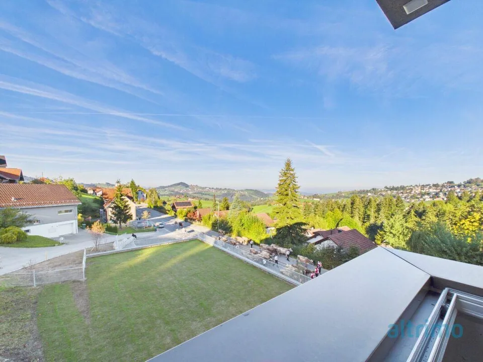 Erstbezug: hochwertige 3.5-Zimmer-Wohnung mit herrlicher Aussicht – photo 10 sur 13