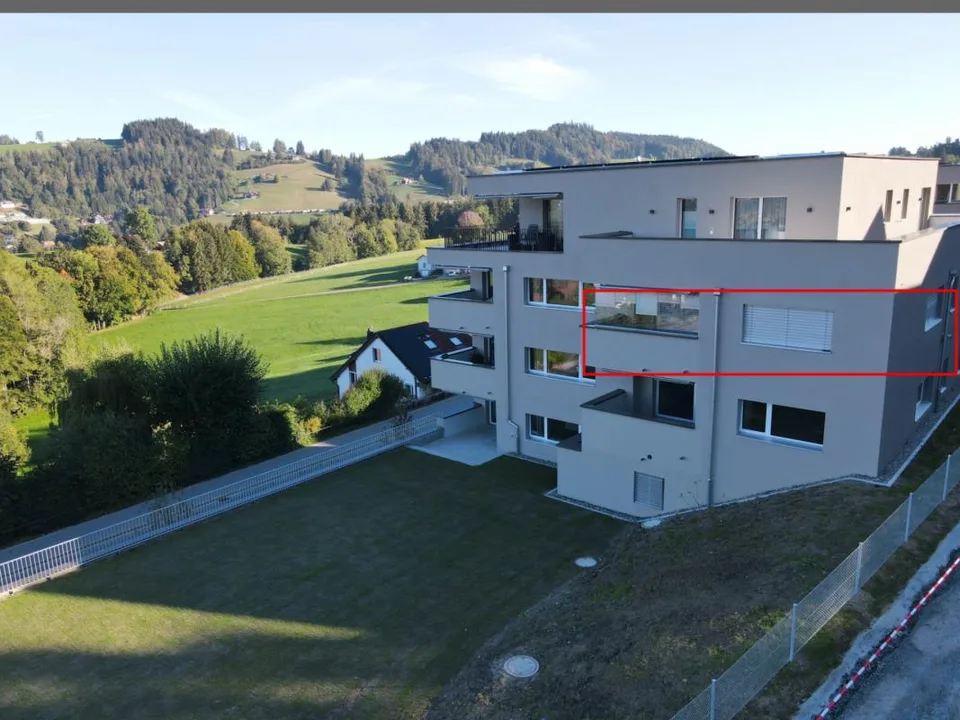 Erstbezug: hochwertige 3.5-Zimmer-Wohnung mit herrlicher Aussicht – photo 11 sur 13