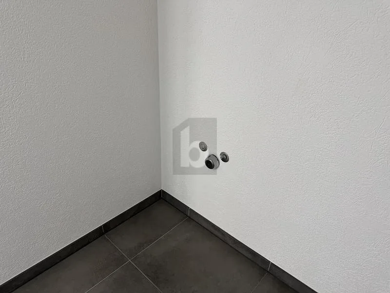 POLYVALENT ET PROCHE DU CENTRE – Foto 4 von 5