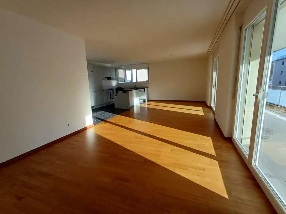 Attractive 4.5 room apartment on the ground floor – photo 2 of 9
