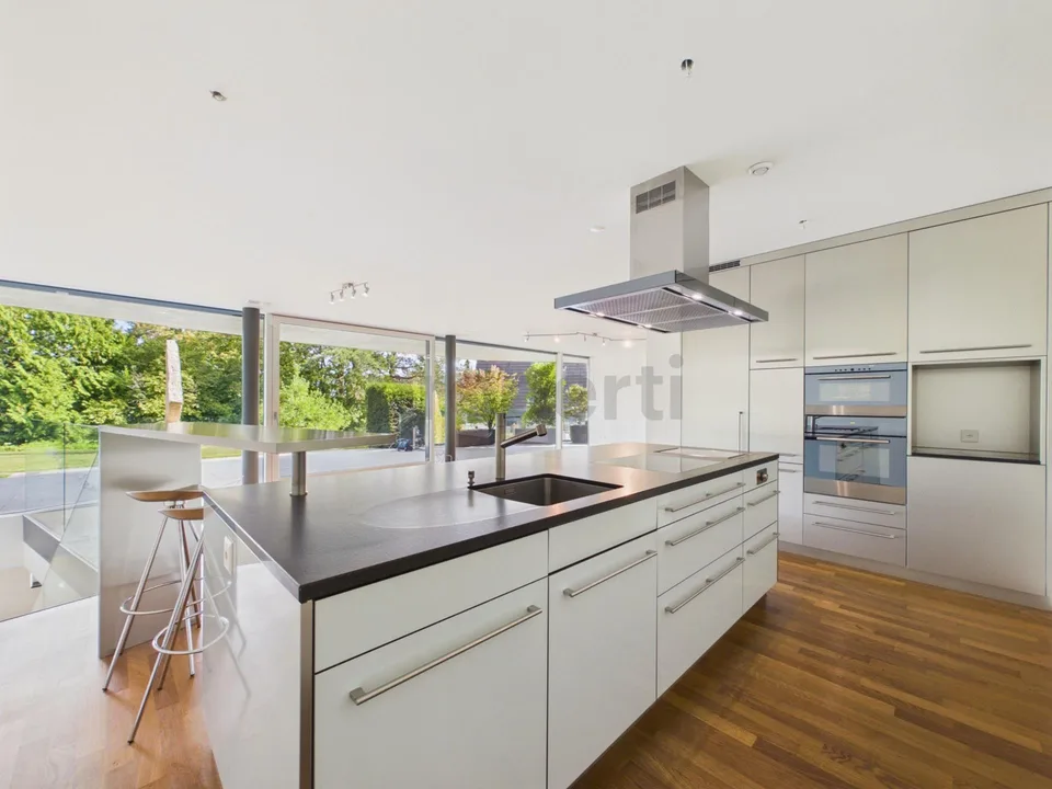 Exclusive spacious 3.5 room apartment with terrace and garden in a park-like setting – photo 4 of 22
