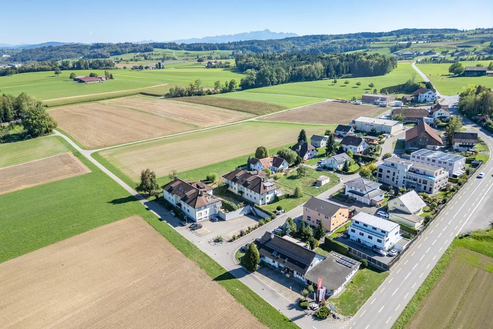 Grosszügige Wohnung mit schöner Aussicht ins Grüne – photo 13 of 15